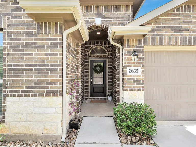 2835 Mistygate Ct — Photo 3