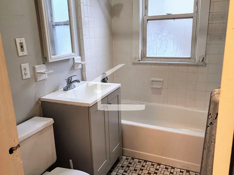 8 Woodside Ave #1 — Photo 30