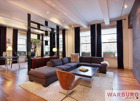 Sold by Warburg | media 16