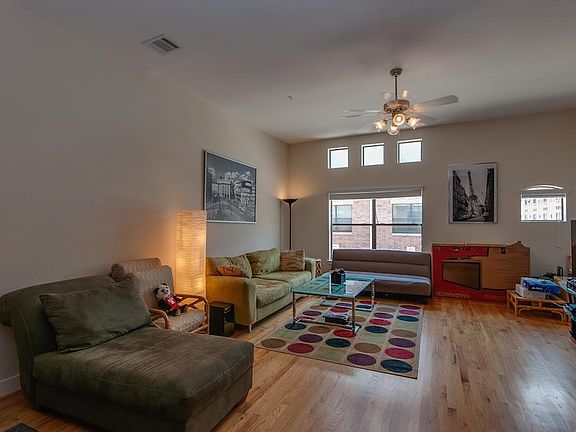 4th image of 8715 Meadowcroft Dr Unit 701