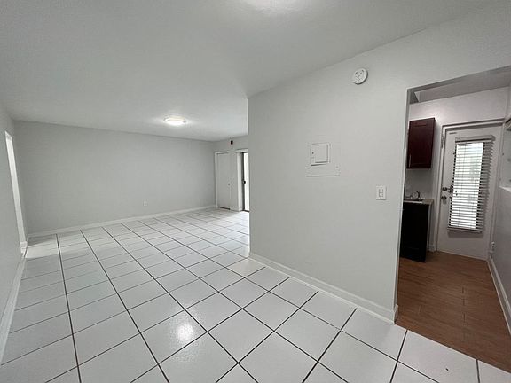5th image of 7931 East Dr Unit 106-7931-1