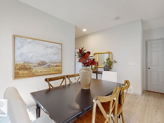 3rd image of 137 Ficus Way