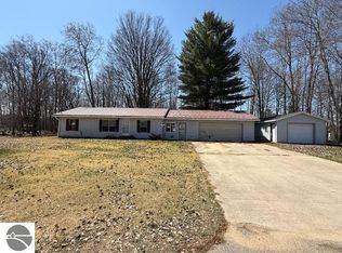559 Gitchegumee Dr, Buckley, MI 49620