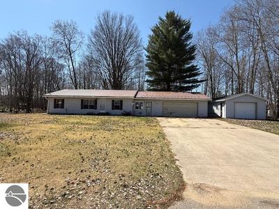 559 Gitchegumee Dr, Buckley, MI, 49620