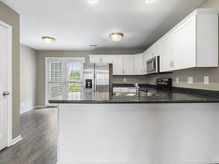237 Alexander Blvd — Photo 10