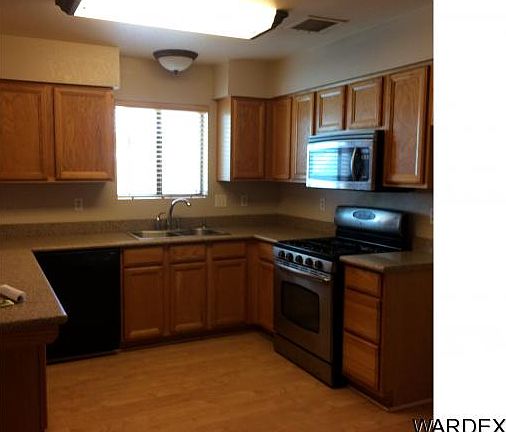 3rd image of 3662 N Moore St