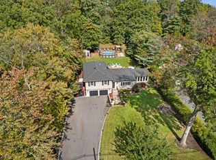 66 Lincoln St, East Hanover, NJ 07936