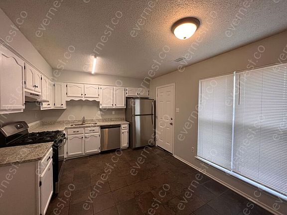 5th image of 4210 Highgate Dr