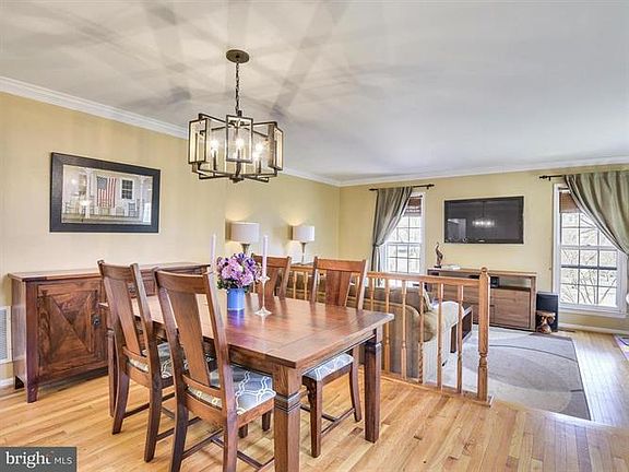 5th image of 4265 Fox Lake Dr