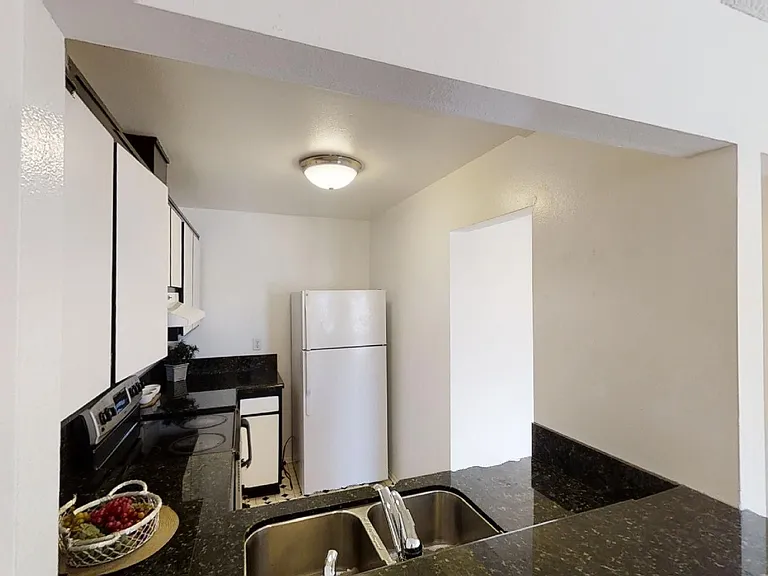 3250 Ashford St #H — Photo 22