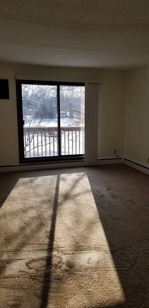 Janeville Apartments — Photo 2