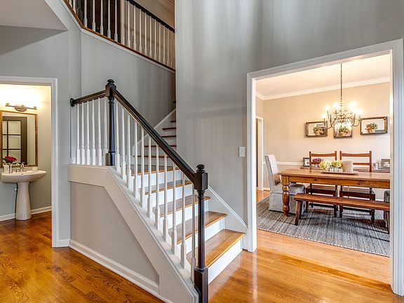 5th image of 1632 Glenridge Dr