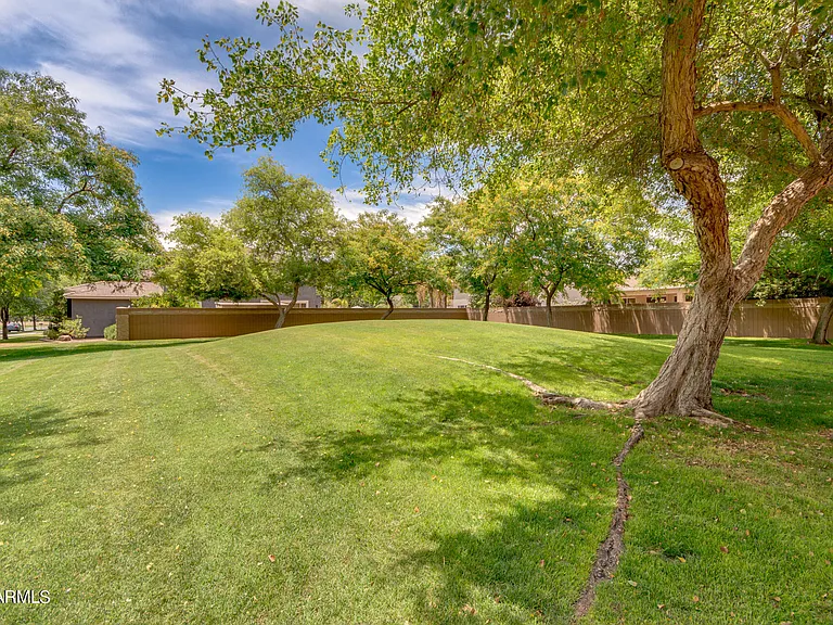 3441 E Bruce Ave — Photo 40