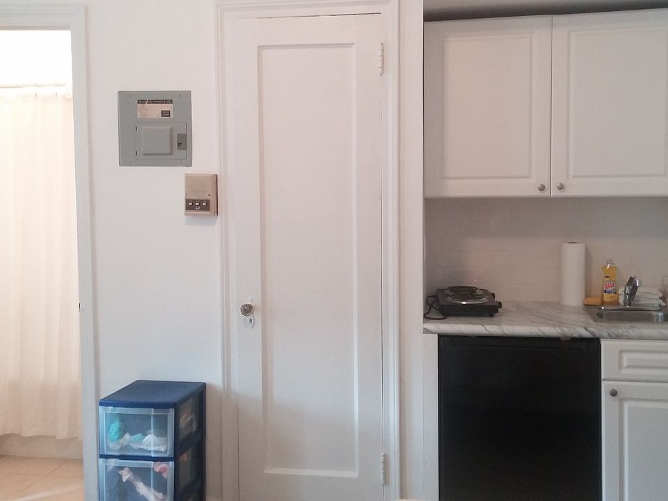 2nd image of 370 W 58th St APT 4E