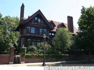 345 Summit Ave, Saint Paul, MN 55102
