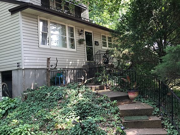 2nd image of 1019 Robert Ave