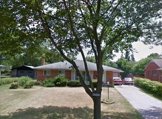 29256 Candlewood Ln, Southfield, MI