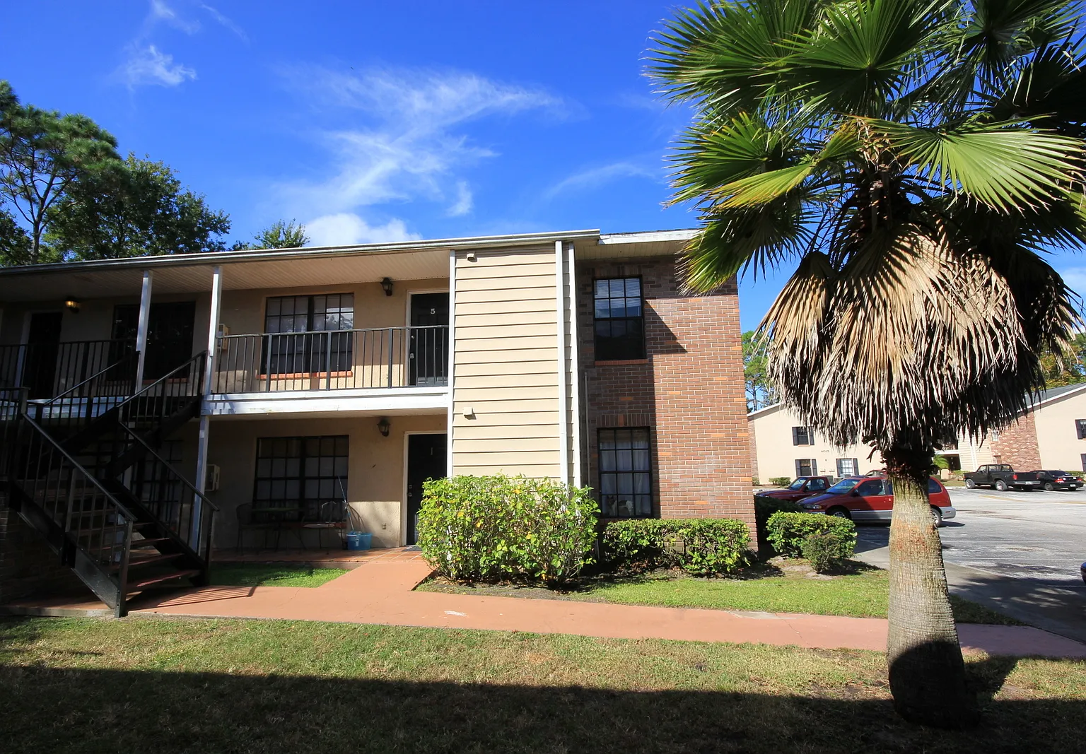 Spacious 2 Bed, 2 Bath Condo in Land O' Lakes ? Water Included! — Photo 2