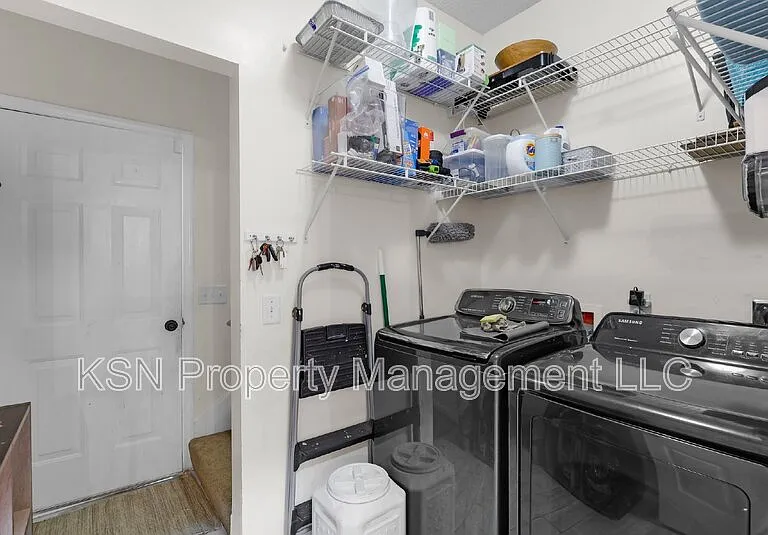 121 Tappan Zee Dr — Photo 18