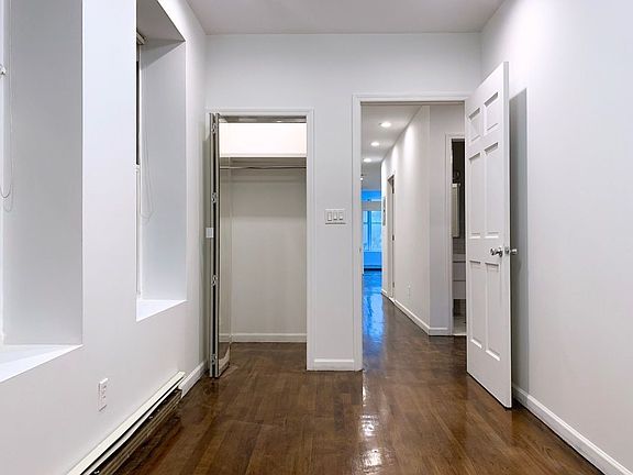 3rd image of 303 E Houston St Frnt A