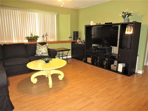 5th image of 365 Washington St APT 6