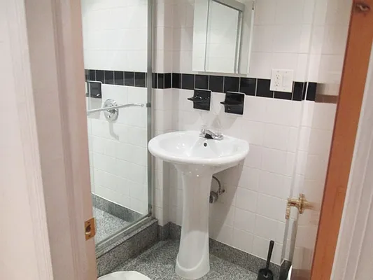 Rented by City Apt Group LLC | media 45