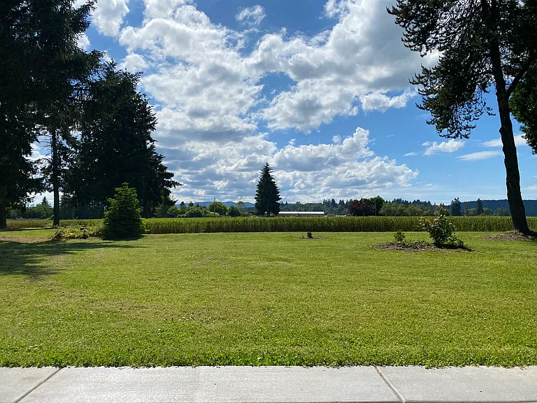 1040 N Fir Villa Rd — Photo 10