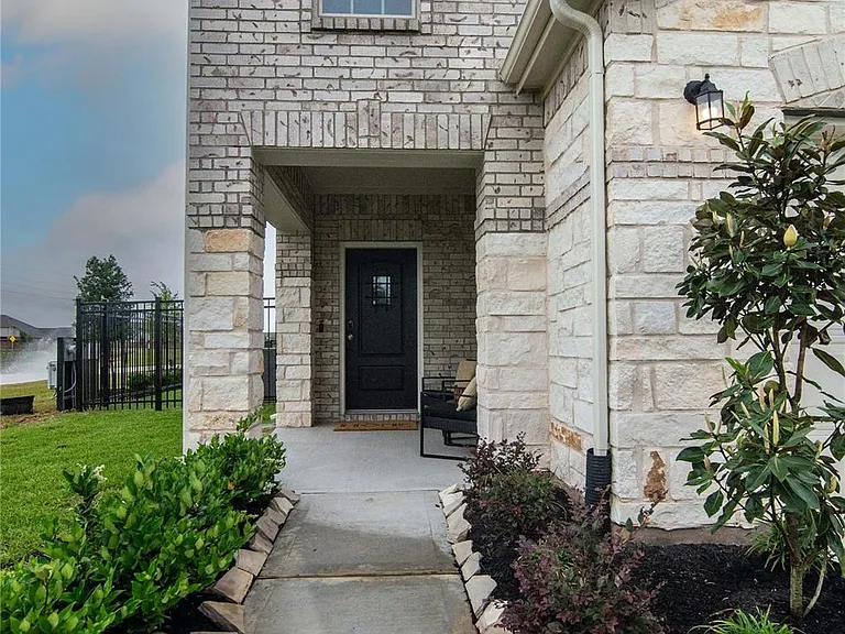 1001 Caramel Shores Dr — Photo 2