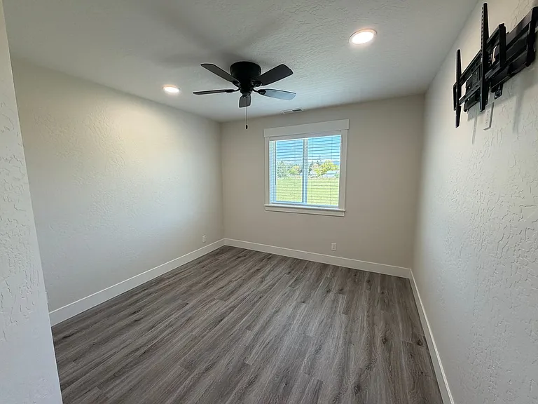 228 E Lobo Loop — Photo 14