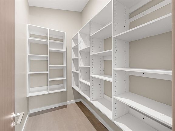 5th image of 14 Schuyler St #4
