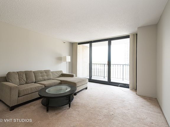 2nd image of 3660 N Lake Shore Dr APT 505