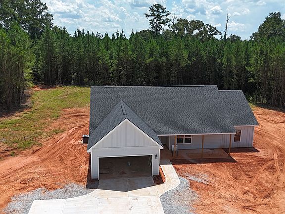 3rd image of 132 Blackmon Rd