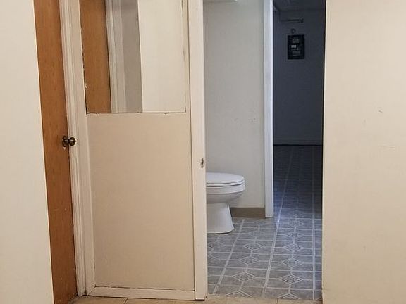 3rd image of 5736 Tackawanna St
