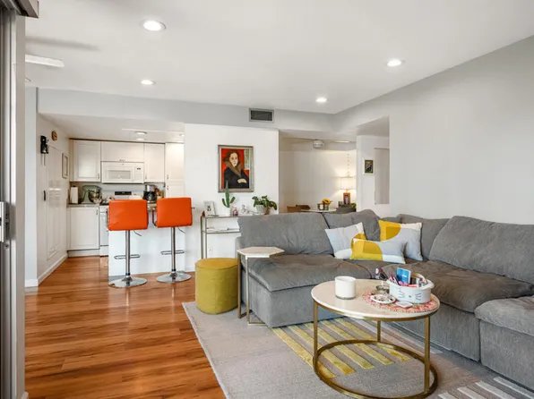 1500 S Camino Real APT 302A, Palm Springs, CA 92264