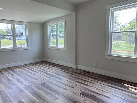 3rd image of 210 Groff Rd