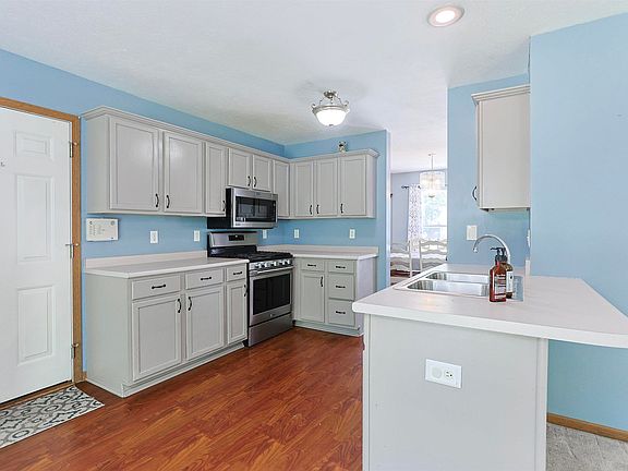 5th image of 10035 Ashwood Forest Dr