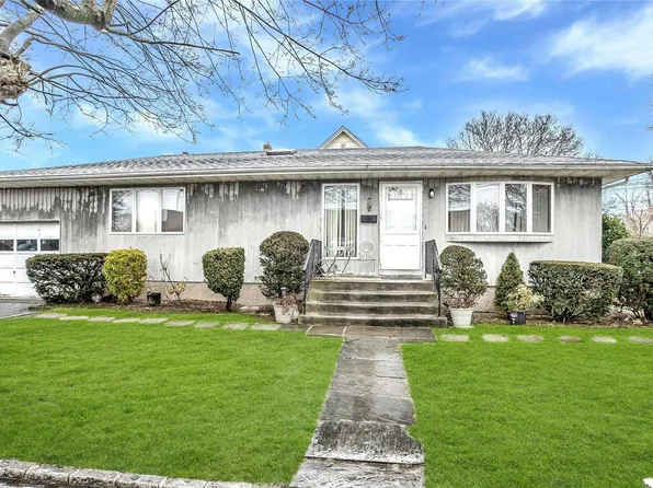 3 Cross Street, Port Washington, NY 11050