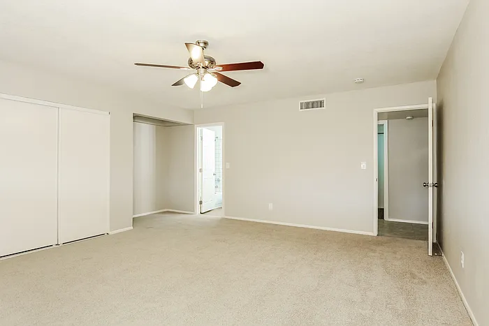 3143 W Julie Dr — Photo 9