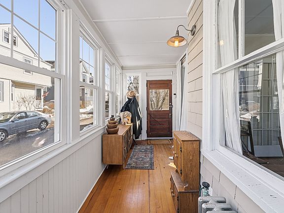 3rd image of 30 Newport Ave