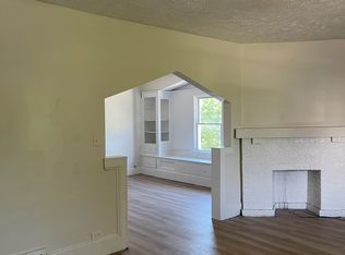 726 E 117th St #UP, Cleveland, OH 44108