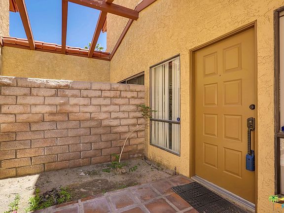 3rd image of 388 S Calle Jasmin