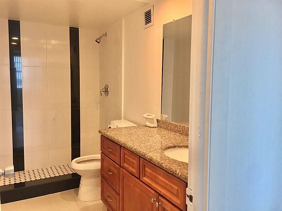 2nd image of 16710 NE 9th Ave #8100