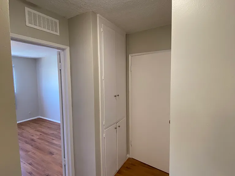 1733 N Garfield Pl #302 — Photo 7