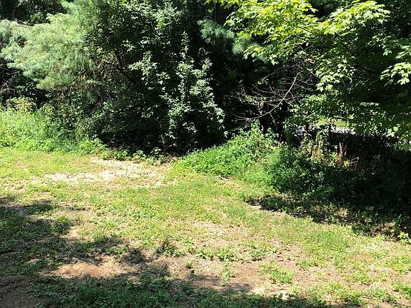 5th image of Whites Point Dr