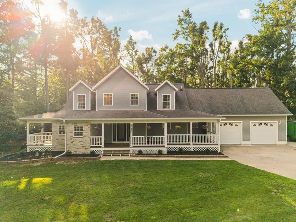2597 Hickorywood Dr, Gaylord, MI 49735
