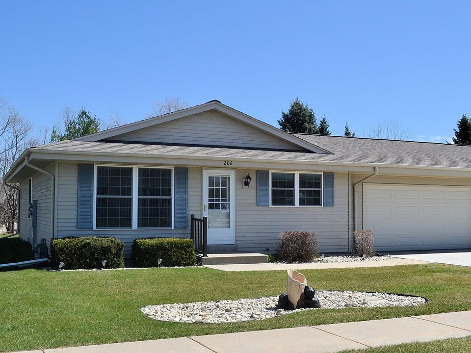 1st image of 206 Brookside Dr