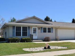 206 Brookside Dr, Mayville, WI 53050