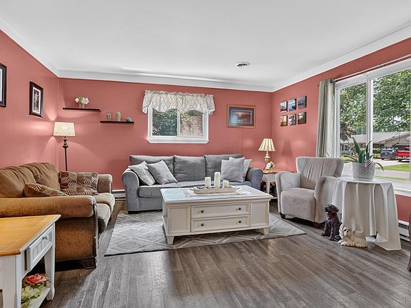 3rd image of 50644 Parsons Dr