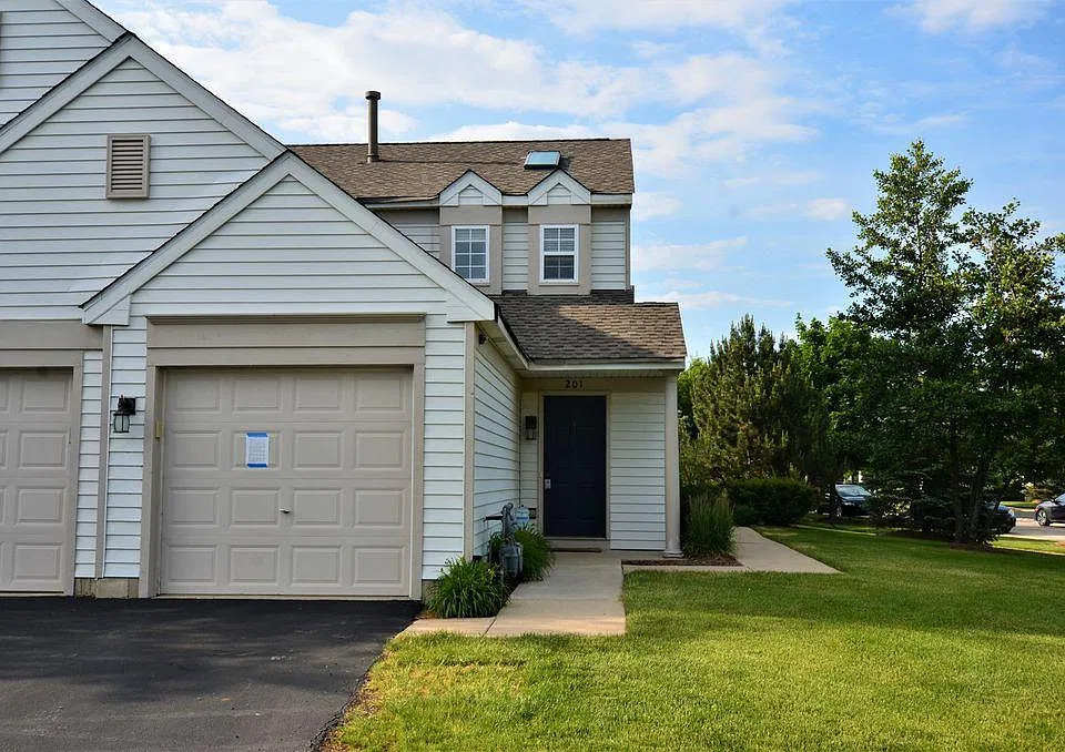 2227 Waterleaf Ct #201