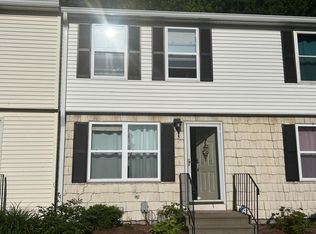 5 Periwinkle Ln #5, Glastonbury, CT 06033